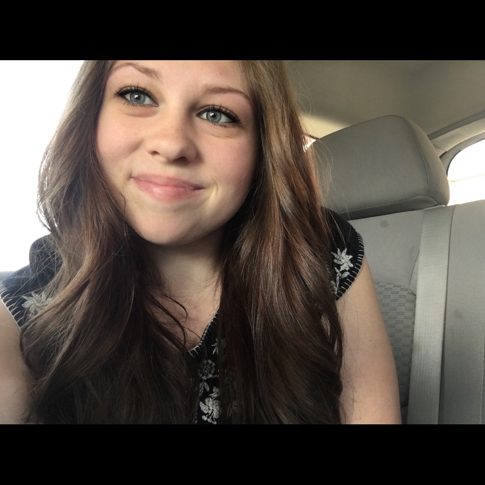 Meet your Posher, Brittney